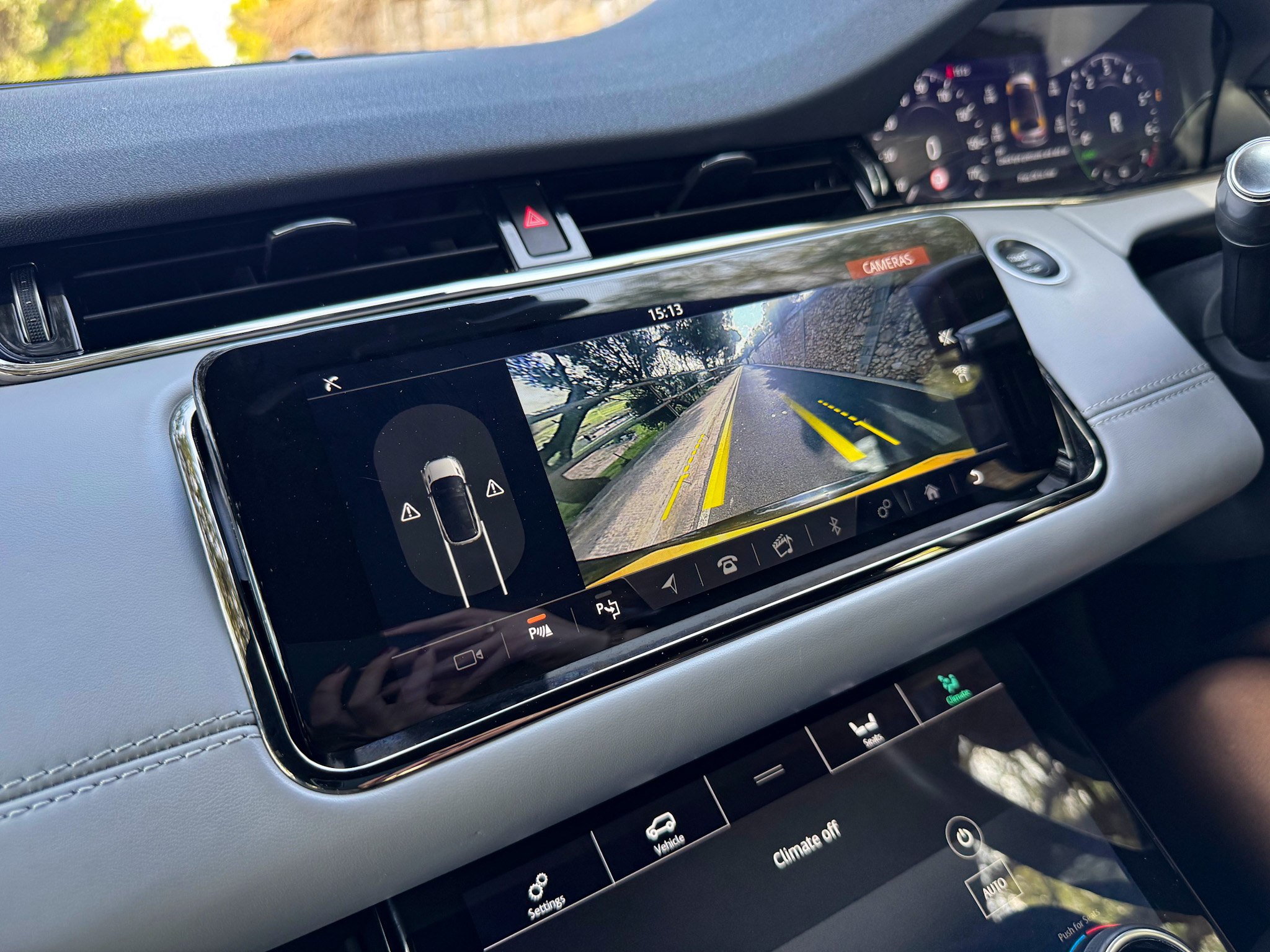 Land Rover Range Rover Evoque R Dynamic HSE P300e - Ventur Auto Import